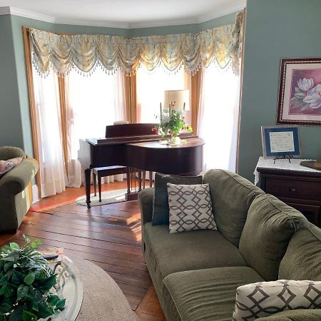 Centennial Inn Bed & Breakfast Conneaut Екстериор снимка