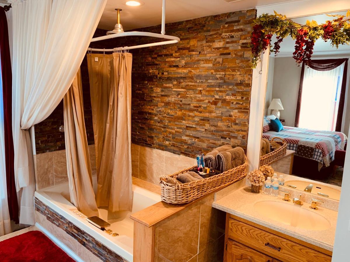 Centennial Inn Bed & Breakfast Conneaut Екстериор снимка