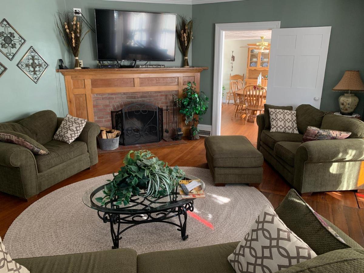 Centennial Inn Bed & Breakfast Conneaut Екстериор снимка